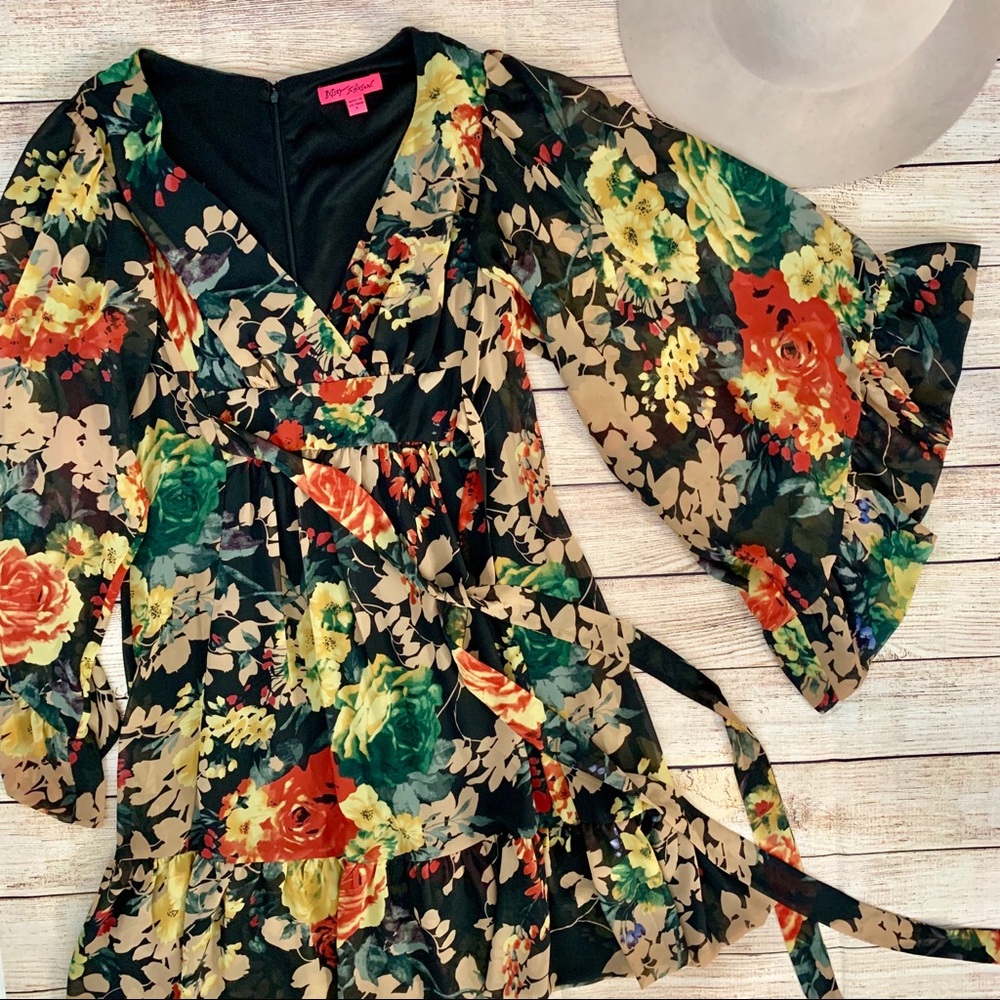 Betsey Johnson Stunning Fall Dress